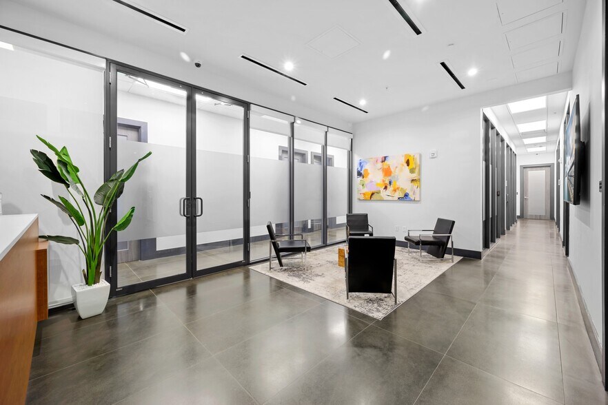 More Photos Of 19790 W Dixie Hwy, Aventura Office For Sale