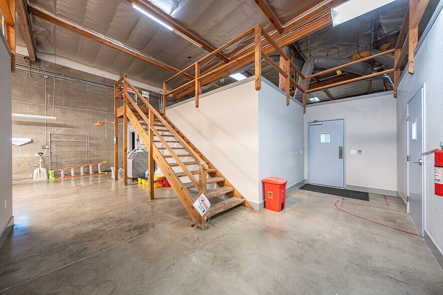 More Photos Of 845 Meridian St, Duarte Research And Development For Lease