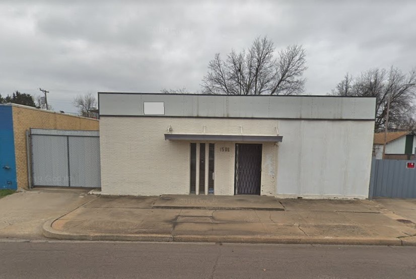 More Photos Of 1506 Linwood Blvd, Oklahoma City Industrial For Lease