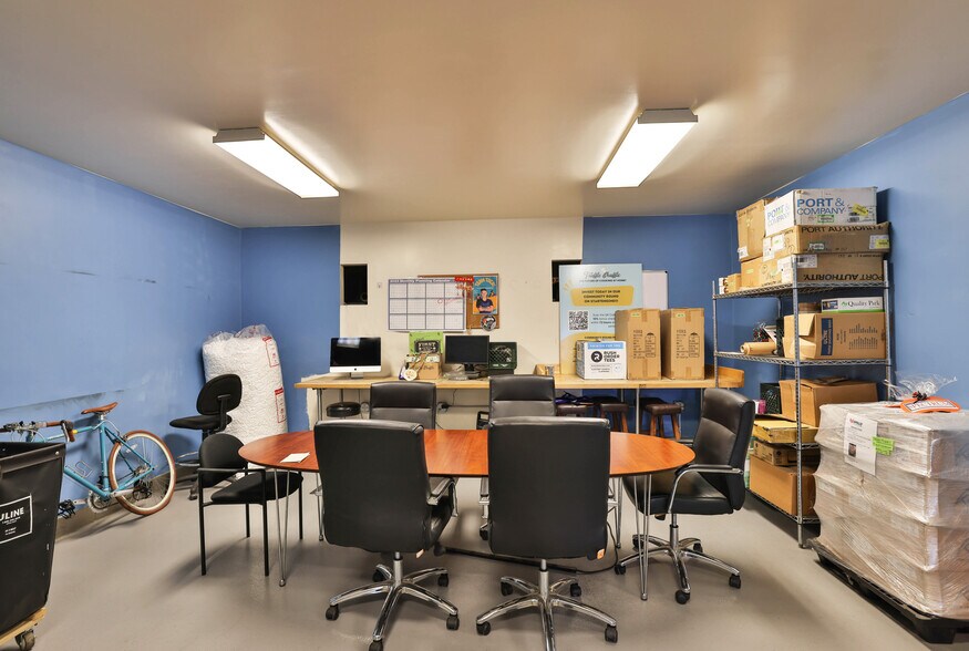 More Photos Of 707 Douglas Ave, Oakland Manufacturing For Lease