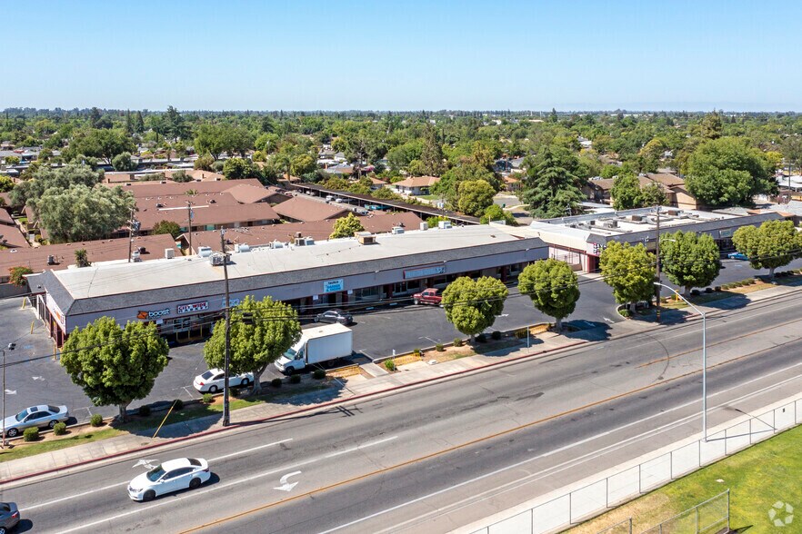 More Photos Of 505-539 W Dakota Ave, Fresno Freestanding For Lease