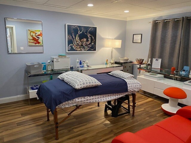 More Photos Of 1000 Tamiami Trl N, Naples Medical For Lease