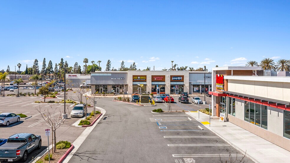 More Photos Of 9852 Chapman Ave, Garden Grove Unknown For Lease