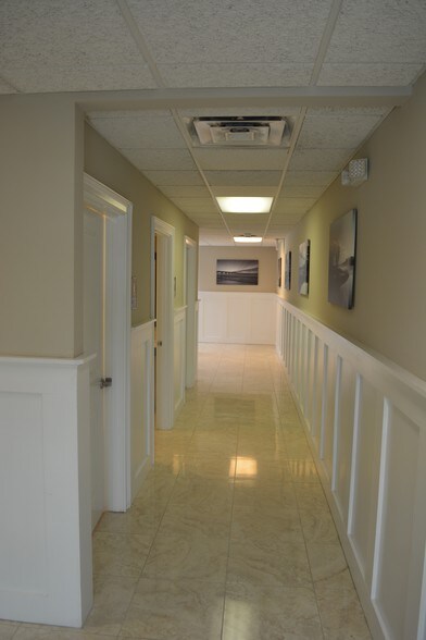 More Photos Of 1442 Military Cutoff Rd, Wilmington Medical For Lease