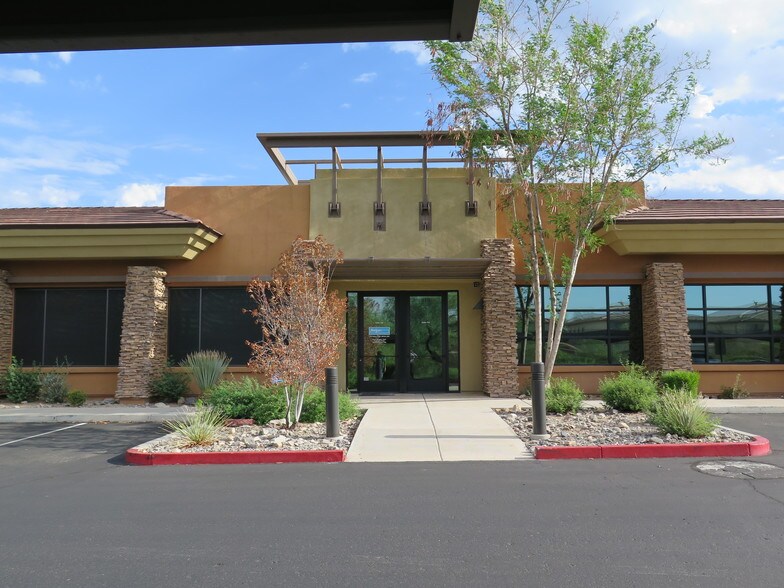 More Photos Of 9865 E Bell Rd, Scottsdale Office For Lease