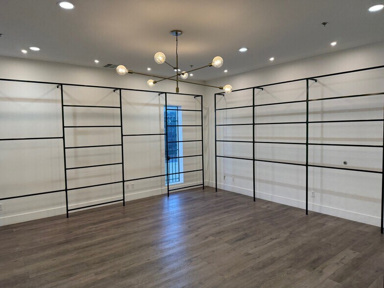 More Photos Of 2105 Edwards Ave, South El Monte Showroom For Lease