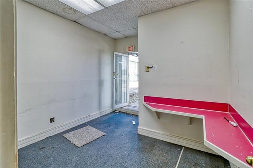 More Photos Of 111-117 S Main St, Eufaula Office For Sale