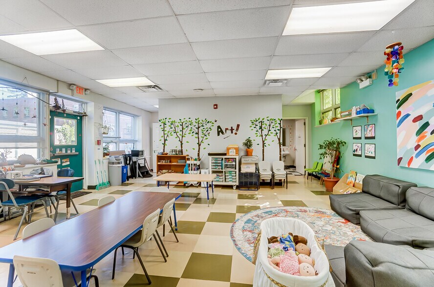 More Photos Of 800 Livermore St, Yellow Springs Research And Development For Sale