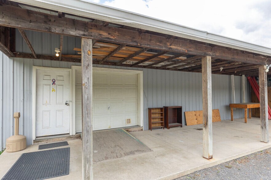 More Photos Of 8018 Northwestern Tpke, Keyser General Retail For Sale