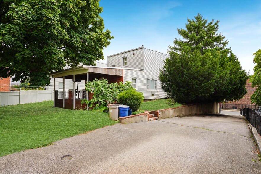 More Photos Of 2594 50th St, Woodside Land For Sale