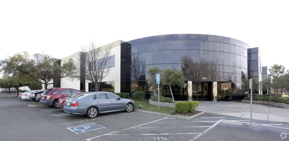 Primary Photo Of 2373 N Watney Way, Fairfield Warehouse For Lease