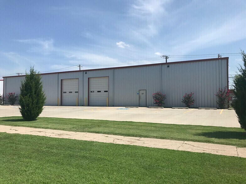 More Photos Of 1642 NW 1st St, Oklahoma City Warehouse For Lease