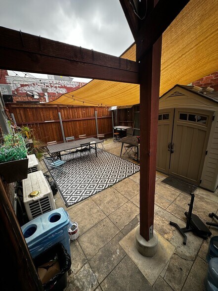 More Photos Of 5900-5908 N Figueroa St, Los Angeles General Retail For Sale