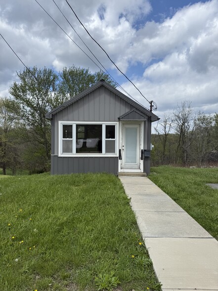 More Photos Of 111 Steubenville Pike, Burgettstown Office For Sale