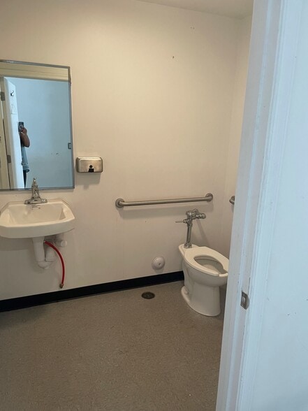 More Photos Of 415 SE 1st Ave, Delray Beach Unknown For Lease