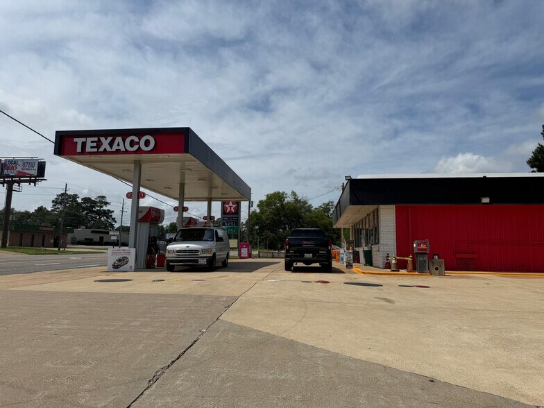 More Photos Of 4700 Judson Rd, Longview Convenience Store For Sale