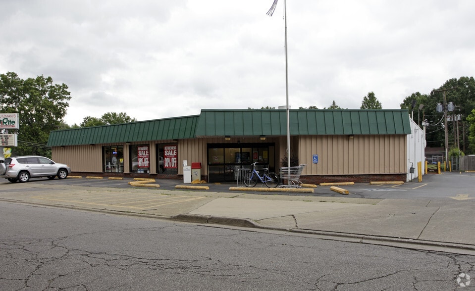 More Photos Of 2034-2046 Bailey Rd, Cuyahoga Falls Storefront Retail Office For Lease