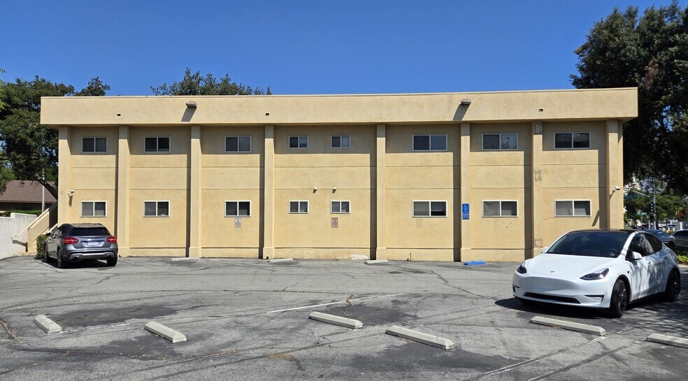 More Photos Of 1060 San Bernardino Rd, Upland Office For Sale