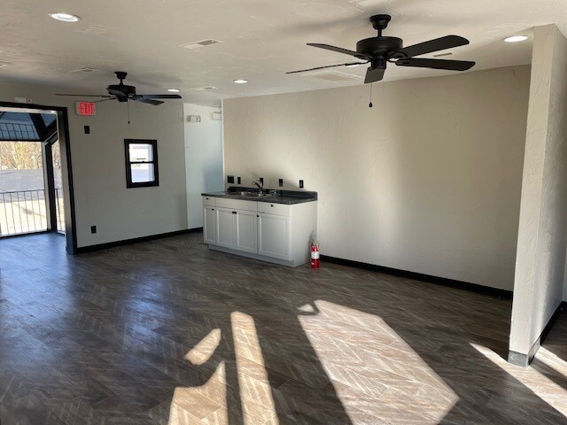 More Photos Of 502 N 3rd St, Ozark Storefront Retail Office For Sale