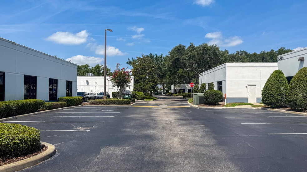 More Photos Of 5776 Hoffner Ave, Orlando Unknown For Lease