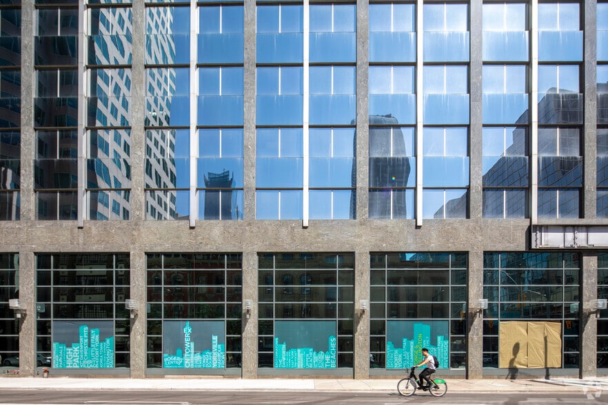 More Photos Of 48 Yonge St, Toronto Office For Lease