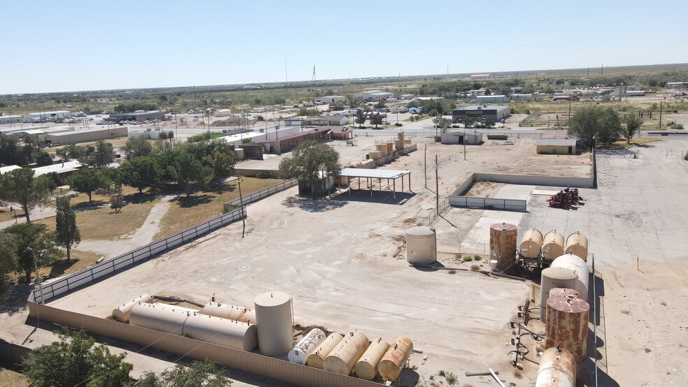 More Photos Of 2210 W Marland St, Hobbs Warehouse For Sale