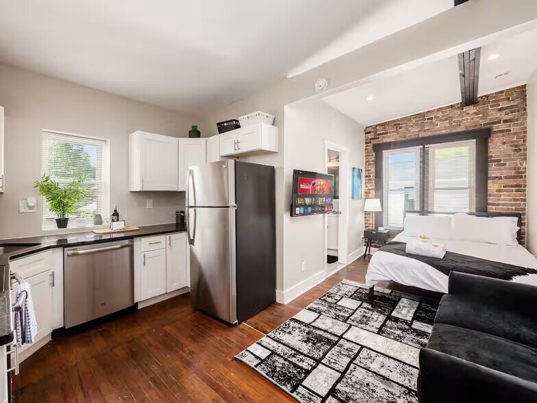 More Photos Of 370-372 Forest St, Columbus Apartments For Sale