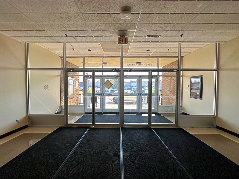 More Photos Of 9816 Hardin St, Fort McMurray Office For Lease