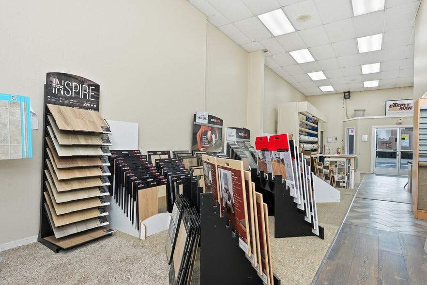 More Photos Of 3511 Redwood St, Clearlake Freestanding For Sale