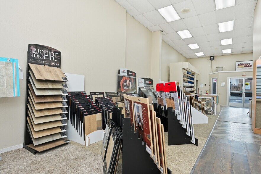 More Photos Of 3511 Redwood St, Clearlake Freestanding For Sale