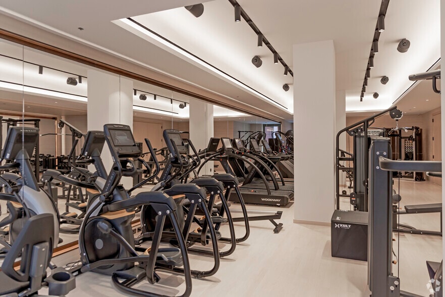 More Photos Of 2551-2555 Broadway, New York Apartments For Lease