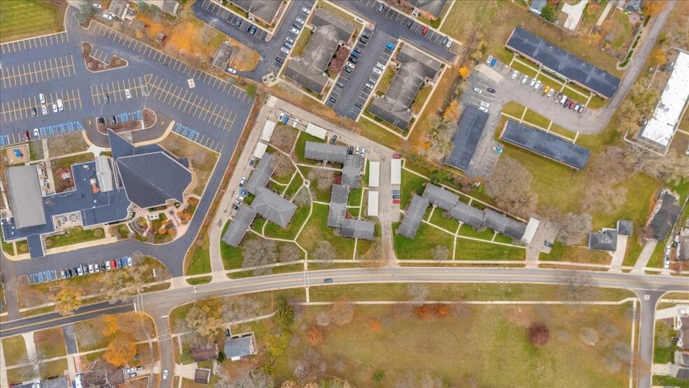 More Photos Of 500 Romeo Rd, Rochester Apartments For Sale