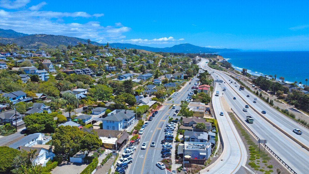 More Photos Of 2325 Varley St, Summerland General Retail For Sale