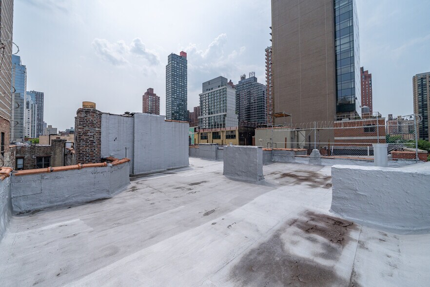 More Photos Of 332 E 95th St, New York Apartments For Sale