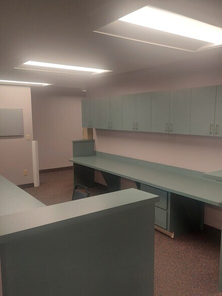More Photos Of 32730 Walker Rd, Avon Lake Medical For Lease