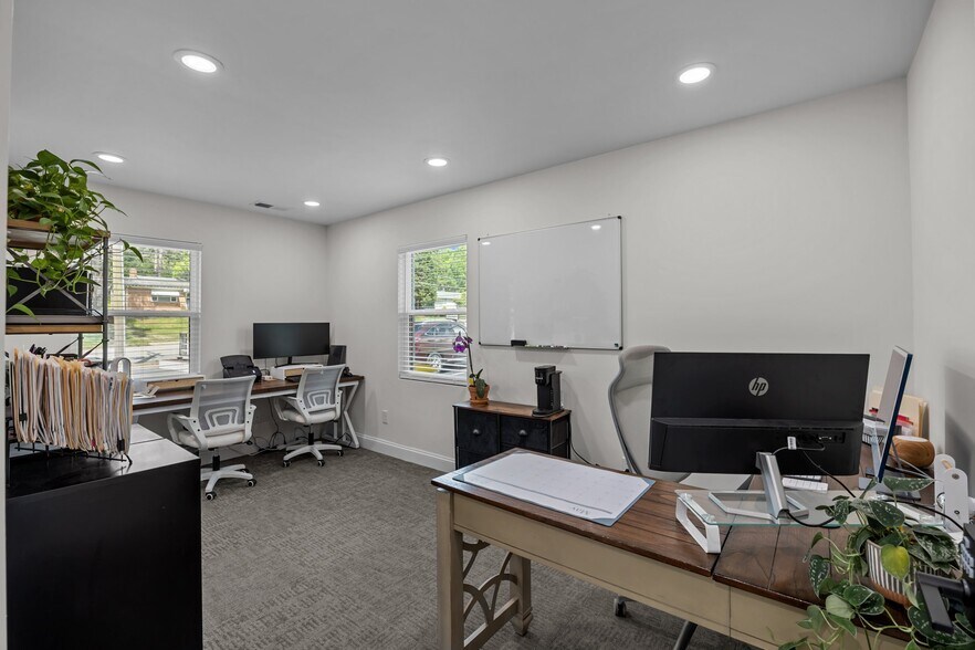 More Photos Of 421 Statesville Blvd, Salisbury Loft Creative Space For Lease