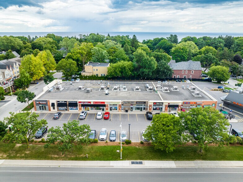 More Photos Of 146 Lakeshore Rd W, Oakville Unknown For Lease