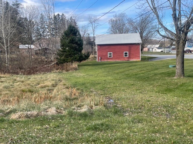 More Photos Of 628 South St, Hoosick Falls Specialty For Sale