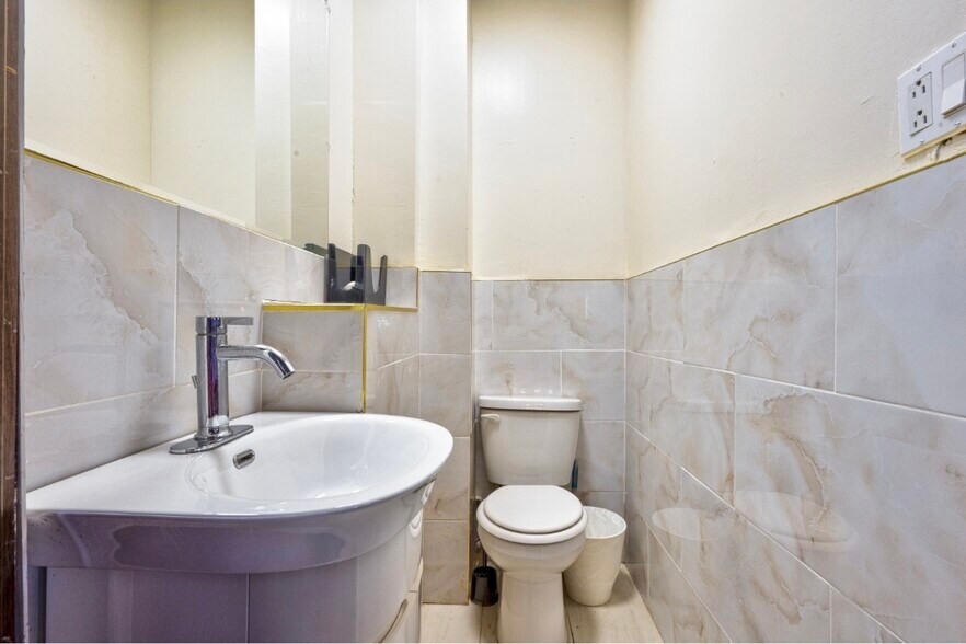 More Photos Of 5670 58th St, Maspeth Specialty For Sale