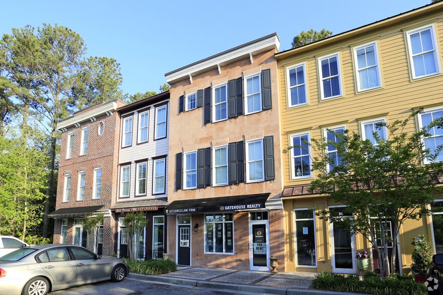 More Photos Of 708 S Shelmore Blvd, Mount Pleasant Storefront Retail Residential For Lease