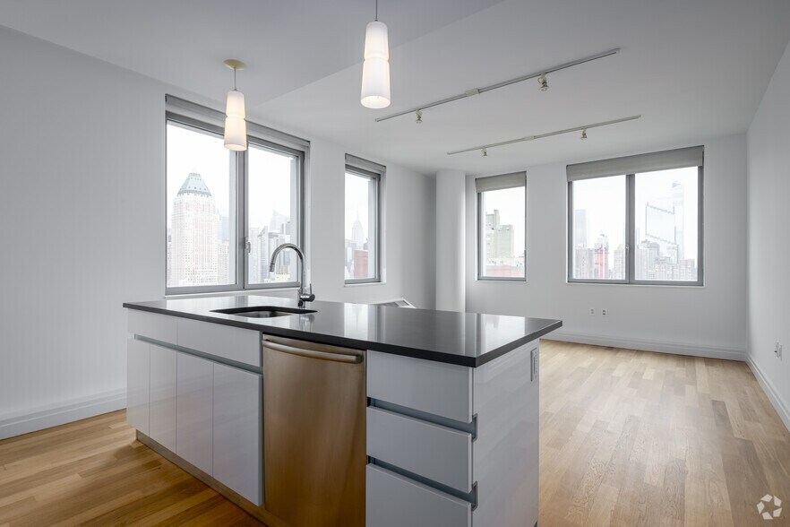 More Photos Of 550 W 54th St, New York Apartments For Lease