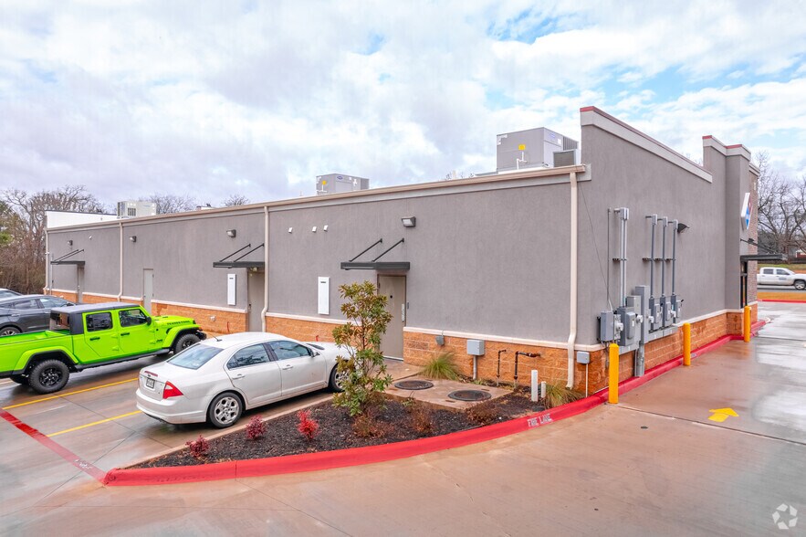 More Photos Of 522 B State Hwy 31 East, Chandler Freestanding For Lease