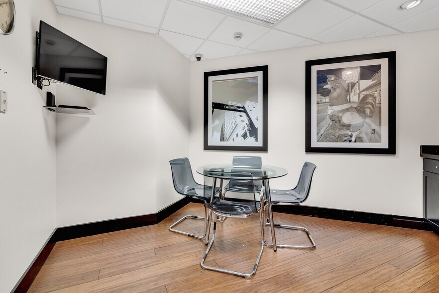 More Photos Of 12595 SW 137th Ave, Miami Office Residential For Lease