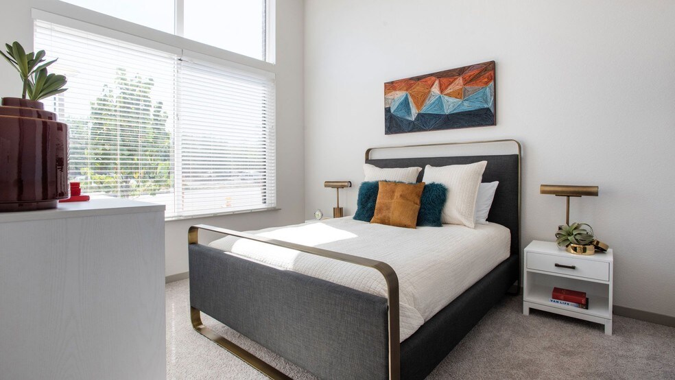 More Photos Of 2337 S Blackhawk St, Aurora Apartments For Lease