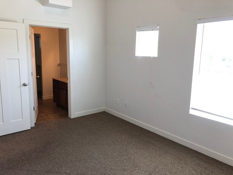 More Photos Of 32 W 200 S, Bountiful Apartments For Sale