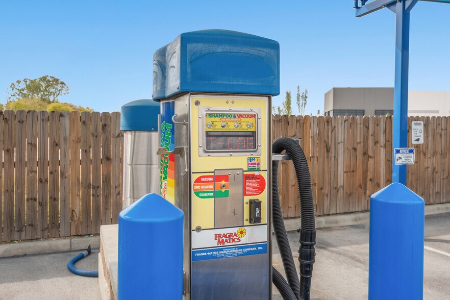 More Photos Of 7535 Bandera Rd, San Antonio Carwash For Sale