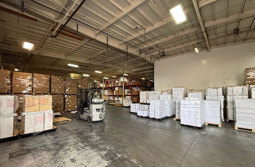 More Photos Of 14233-14263 Gannet St, Ln, La Mirada Warehouse For Lease