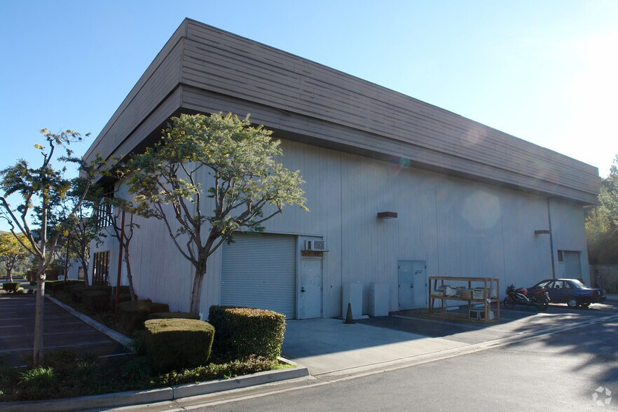 More Photos Of 290 Conejo Ridge Ave, Thousand Oaks Manufacturing For Lease