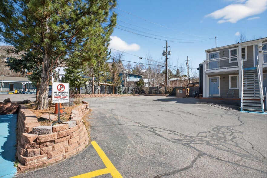 More Photos Of 220 Midland Ave, Basalt Hotel For Sale