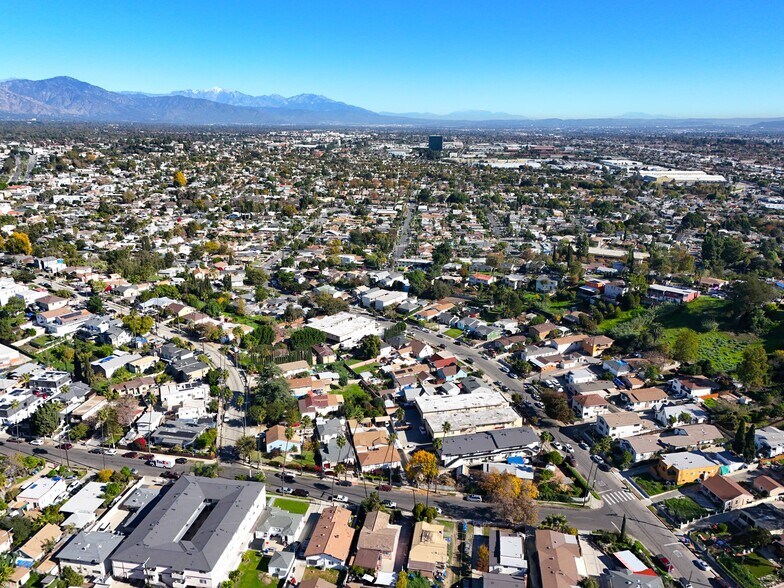 More Photos Of 5033 Templeton St, Los Angeles Apartments For Sale